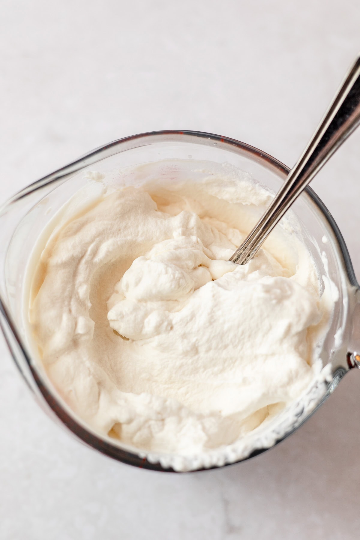Master Homemade Whipped Cream: Tips for Perfect Peaks & Flavor
